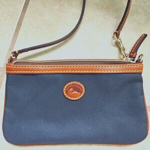 Dooney & Bourke Wristlet - NEW W/O TAGS NAVY CANVAS